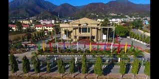 राष्ट्रपति श्रीमती द्रौपदी मुर्मु ने श्रीनगर (गढ़वाल) में हेमवती नंदन बहुगुणा गढ़वाल विश्वविद्यालय के 11वें दीक्षांत समारोह में भाग लिया और मुख्य अतिथि के रूप में संबोधन दिया