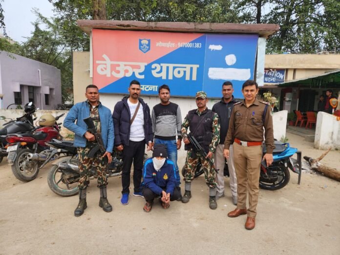 रिलायंस ज्वेल्स में करोड़ों की लूटः मास्टरमाइंड शशांक पकड़ा गया, जेल में बंद रहकर चला रहा था गैंग