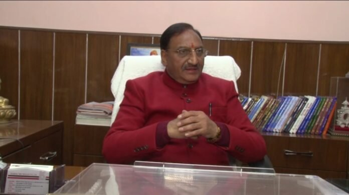 हिंदी को दिलाएंगे राष्ट्रभाषा का दर्जा, गंगा तट पर लेंगे संकल्प : “निशंक”