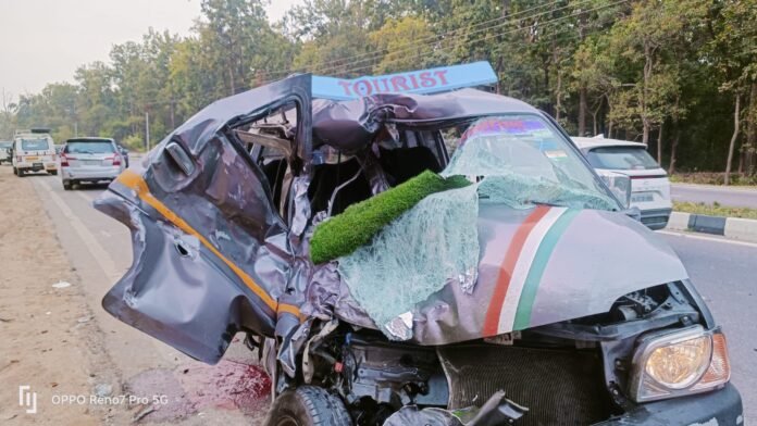 कुवांवाला जंगल में भीषण सड़क हादसा, 3 की मौत, 6 घायल