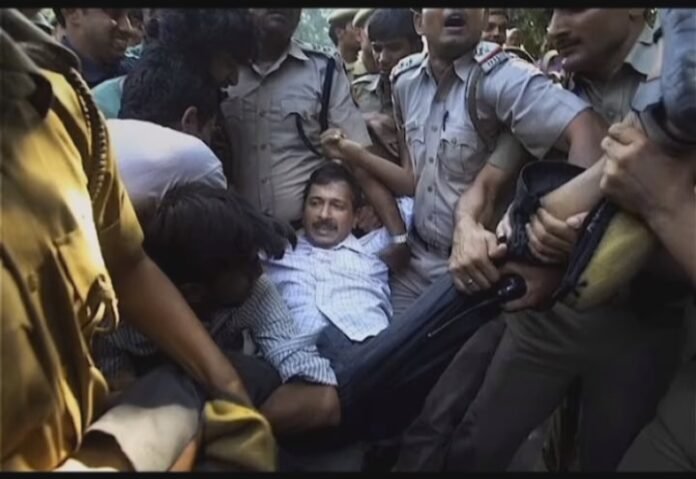 कट्टा ईमानदार नेता अरविंद केजरीवाल, भ्रष्टाचार के मामले में गए जेल