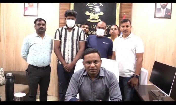 प्रधानमंत्री मुद्रा लोन योजना के नाम पर ठगी करने वाले गिरोह का एसटीएफ ने किया भंडाफोड़