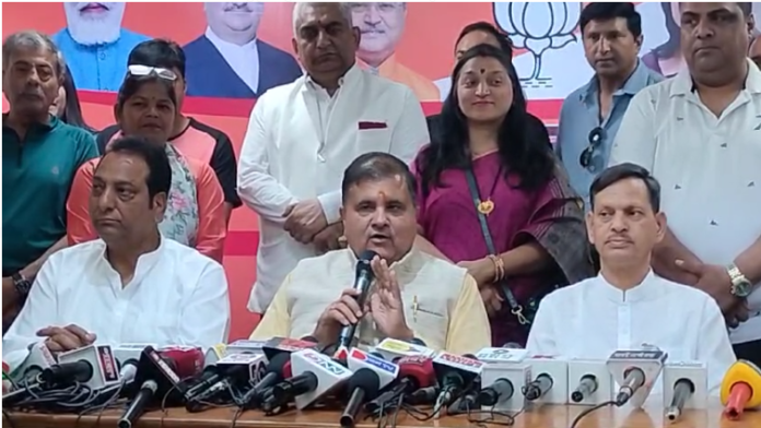 कांग्रेस से भाजपा में शामिल हुए तीन नेता, सदस्यता अभियान में दिखी भाजपा की ताकत