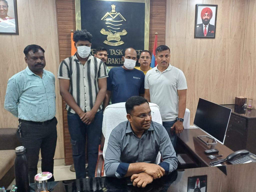 देशभर में पीएम मुद्रा लोन योजना के नाम पर ठगी करने वाले "साईबर ठगों के गिरोह" का एसटीएफ ने किया भण्डाफोड़