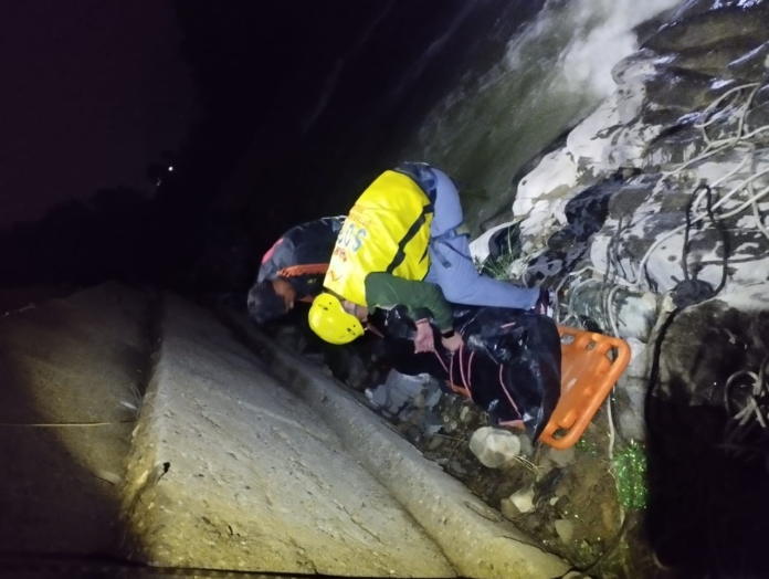 रुद्रप्रयाग: ट्रक खाई में गिरा, एक की मौत, दो घायल