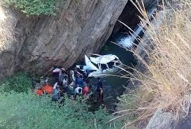 पौड़ी थलीसैंण-बैजरो मार्ग पर हादसा: डंपर खाई में गिरने से चालक की मौत