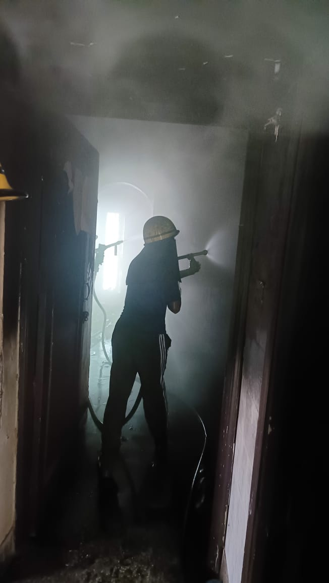 राज बिहार चकराता रोड पर शॉर्ट सर्किट से घर में लगी आग, दमकल कर्मियों ने काबू पाया