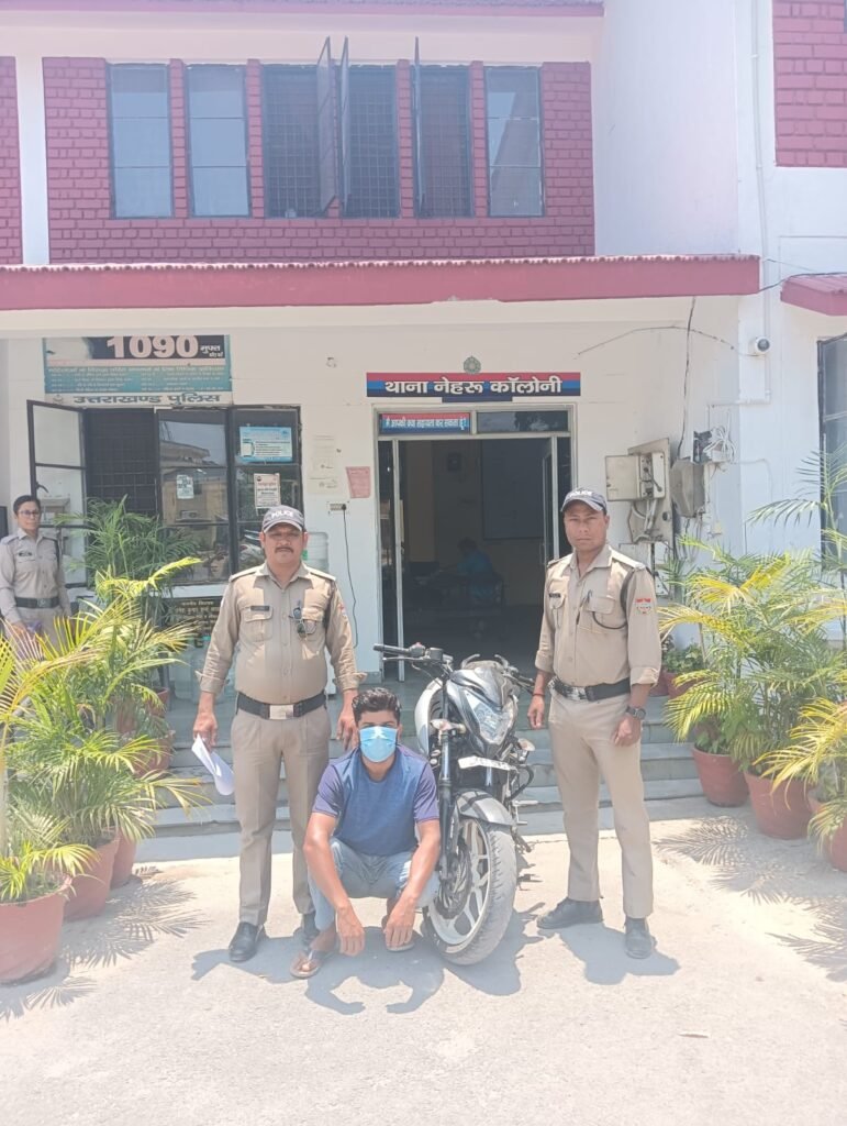 दून पुलिस ने वाहन चोरों पर किया कार्रवाई