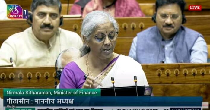 बड़ी खुशखबरी! अब 3 लाख तक की आय पर नहीं लगेगा टैक्स, जानिए नए इनकम टैक्स स्लैब