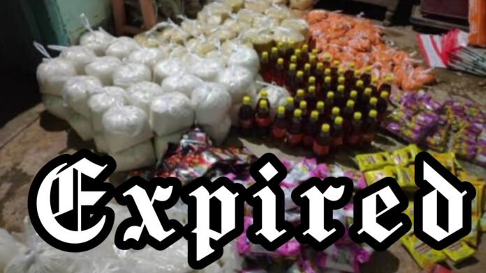 खटीमा में बाढ़ पीड़ितों को बांटे गए एक्सपायरी सामान, ठेकेदार और दुकानदार पर मुकदमा दर्ज