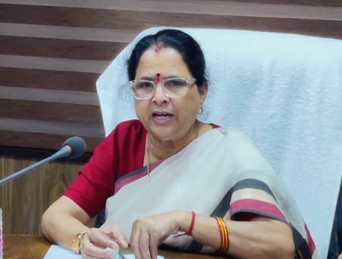 महिला अपराधों, नाबालिगों से छेड़छाड़ व दुष्कर्म के मामले में महिला आयोग अध्यक्ष ने की सख्त कार्रवाई की पैरवी