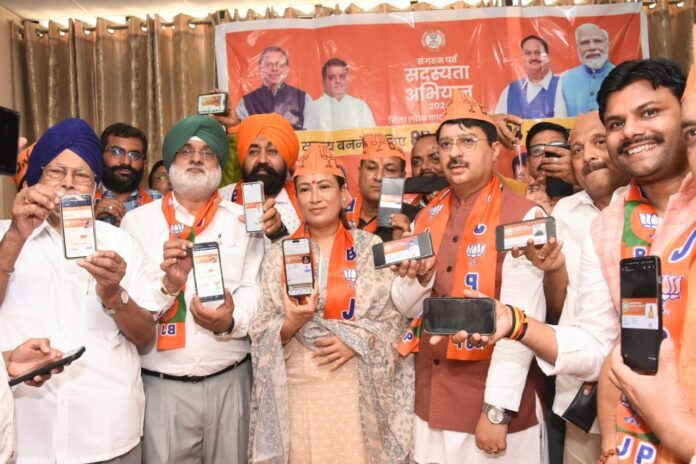 मंत्री रेखा आर्या ने काशीपुर में भाजपा सदस्यता अभियान को बढ़ाया आगे,बोलीं- पार्टी का सदस्यता अभियान बनाएगा नए कीर्तिमान