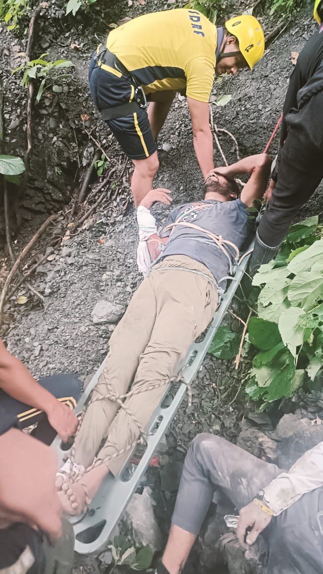 देहरादून-मसूरी मार्ग पर भीषण सड़क हादसा, दो की मौत, चार घायल