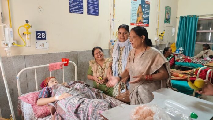 महिला आयोग की अध्यक्ष ने ऋषिकेश अस्पताल में किया निरीक्षण, बेहतर स्वास्थ्य सुविधाओं पर दिया जोर