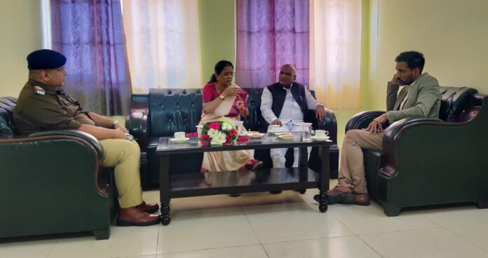 महिला आयोग अध्यक्ष ने पौड़ी कारागार का किया निरीक्षण, महिला सुरक्षा पर दिया जोर