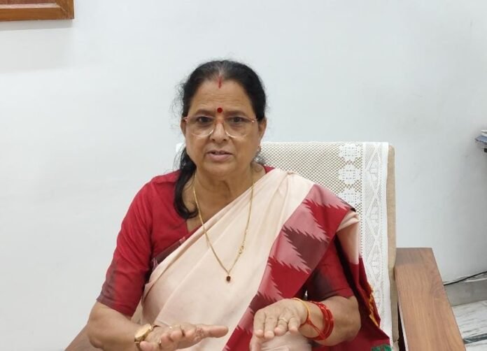 उत्तरकाशी में महिला से मारपीट के वायरल वीडियो पर महिला आयोग सख्त,पति के खिलाफ कार्रवाई के निर्देश