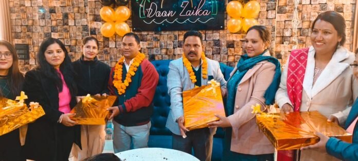 संविदा एवं बेरोजगार नर्सिंग अधिकारी महासंघ ने पूर्व अध्यक्ष को किया सम्मानित