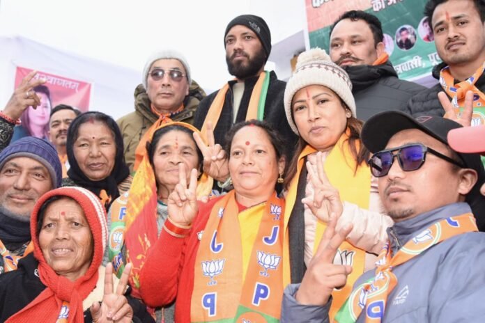 धारचूला और मुनस्यारी में खेल मंत्री रेखा आर्या ने किया प्रचार
