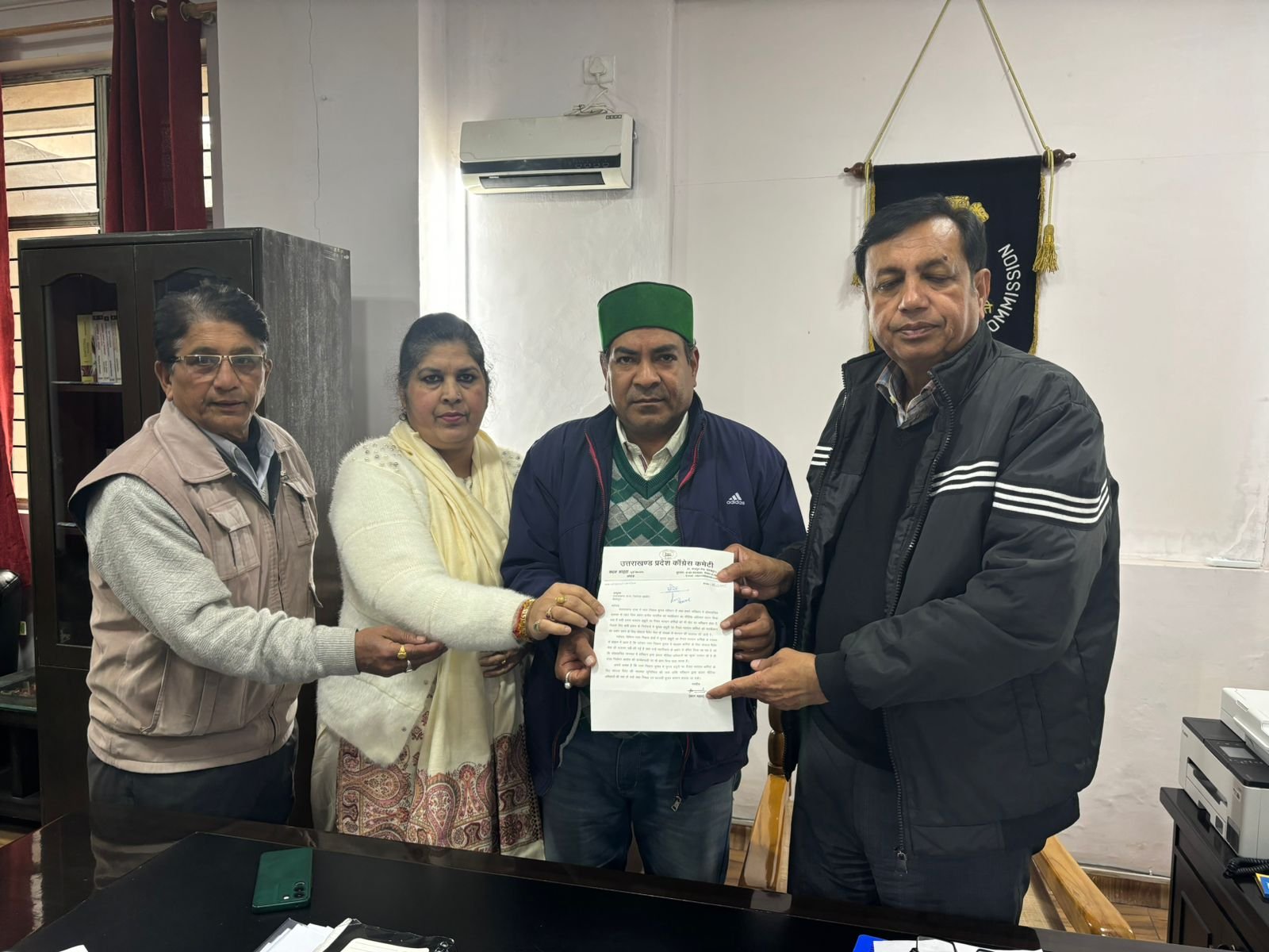 कांग्रेस प्रतिनिधि मंडल ने राज्य निर्वाचन आयोग से की चुनावी गड़बड़ियों पर अतिरिक्त सुरक्षा की मांग