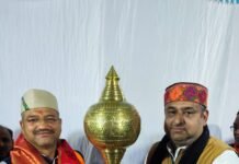 भाजपा प्रत्याशी सौरभ थपलियाल को सैंकडों व्यापारियों का समर्थन