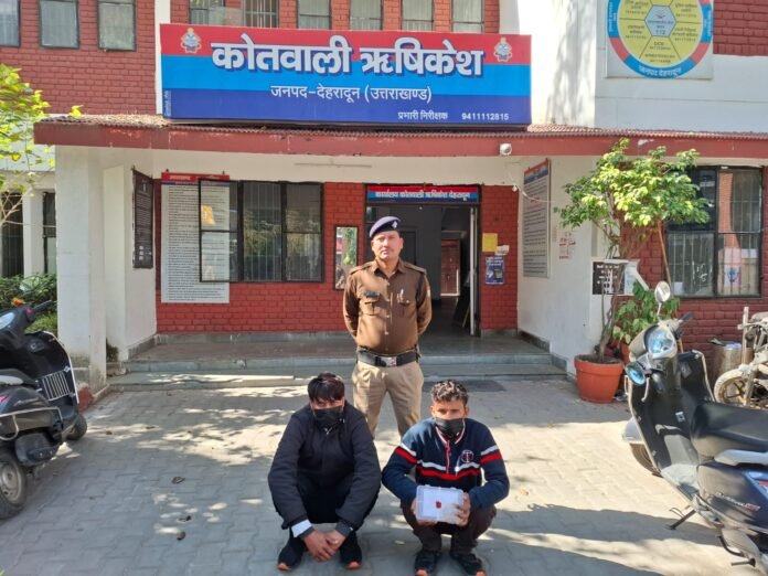 दून पुलिस की कार्रवाई: नकली गोल्ड से लोन लेने वाले दो अभियुक्त गिरफ्तार