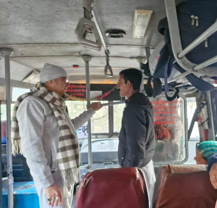 हनोल में जनसंपर्क और महासू देवता मंदिर क्षेत्र के पुनर्विकास की समीक्षा