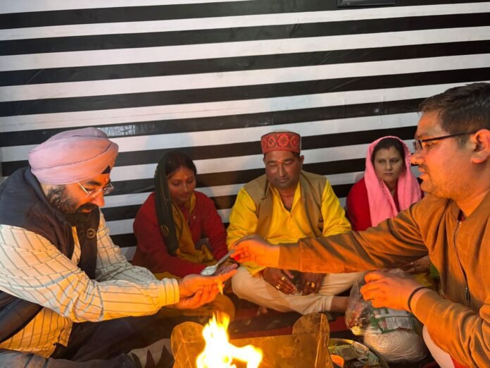 देहरादून कैंट में कांग्रेस ने खोला नया कैंप कार्यालय, स्थानीय पार्षद अभिषेक तिवारी को सौंपी जिम्मेदारी