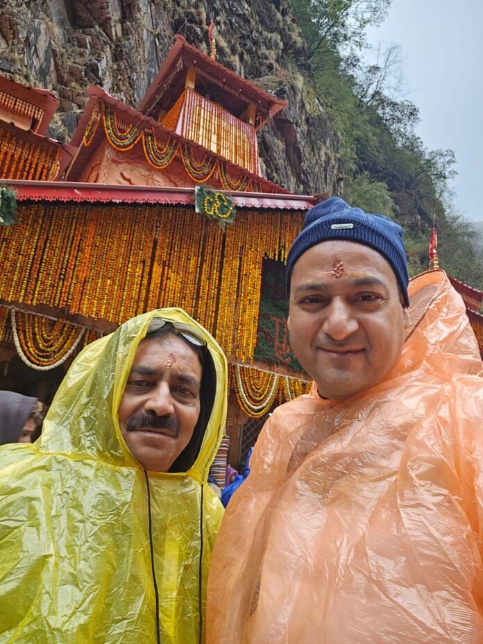 शानदार प्रबंधन से चल रही चारधाम यात्रा, यात्रियों में उत्साह, सरकार का जताया आभार