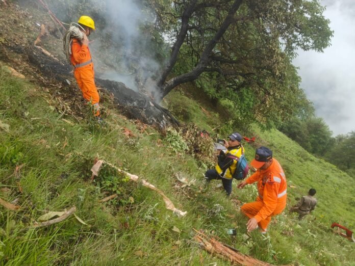 केदारनाथ हेलीकॉप्टर हादसे तकनीकी चूक या प्रशासनिक लापरवाही के नतीजे,हेलीकॉप्टर दुर्घटना में 7 की मौत