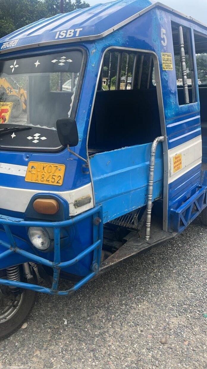 हर गुरुवार आरटीओ अधिकारी पब्लिक ट्रांसपोर्ट से आएंगे दफ्तर, विक्रम वाहनों में ओवरलोडिंग रोकने के निर्देश