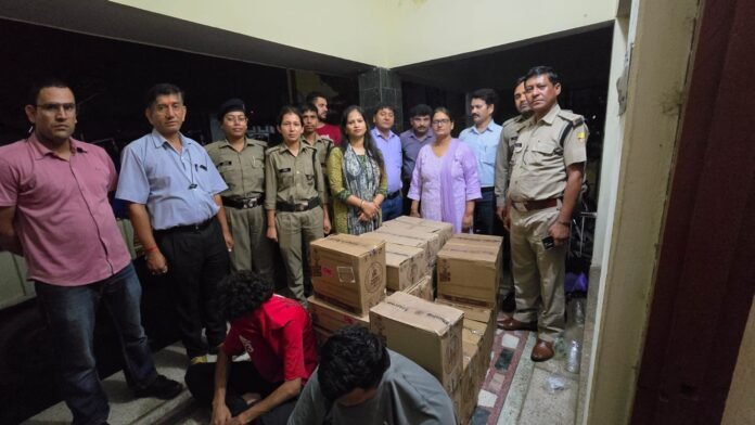 देहरादून के चकराता क्षेत्र में पंचायत चुनाव से पहले 25 पेटी अवैध शराब बरामद, दो गिरफ्तार