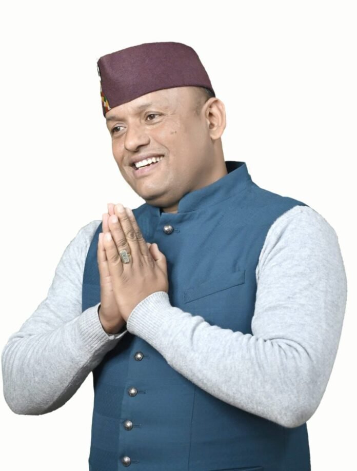 उत्तराखंड: चमोली में पूर्व फौजी ने किया बड़ा उलटफेर, पूर्व मंत्री की पत्नी को दी शिकस्त