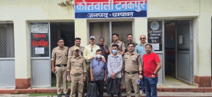 उत्तराखंड STF की बड़ी कार्रवाई: टनकपुर से 24 लाख की चरस के साथ दो तस्कर गिरफ्तार