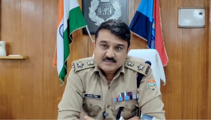देहरादून के पटेलनगर में उन्माद: नबी पर आपत्तिजनक पोस्ट से बवाल, पुलिस ने किया लाठीचार्ज
