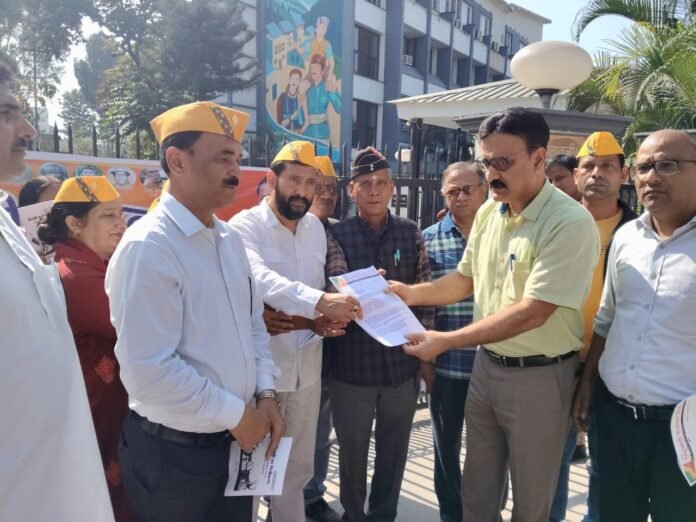 स्मार्ट मीटर के खिलाफ ऊर्जा भवन पर राष्ट्रवादी रीजनल पार्टी का बड़ा प्रदर्शन