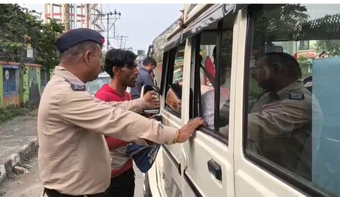 देहरादून में ऑटो और विक्रम चालकों पर परिवहन विभाग का सख्त रवैया
