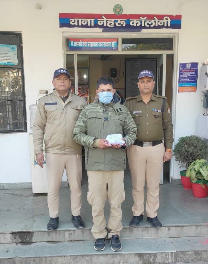 देहरादून: नशा तस्करों पर पुलिस का प्रहार, 542 ग्राम चरस के साथ युवक गिरफ्तार