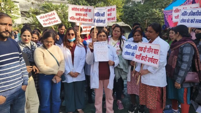 देहरादून: भर्ती नियमों के विरोध में नर्सिंग अधिकारियों का ‘रक्त-पत्र’, सोमवार को सीएम आवास कूच का अल्टीमेटम