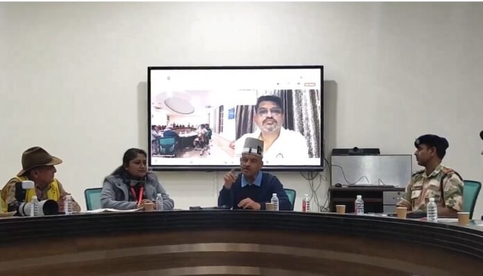 धराली आपदा पर कर्नल अजय कोठियाल का सरकार पर सीधा सवाल—“147 लोग दबे हैं, एक भी नहीं निकाल पाए”