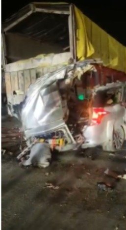 ऋषिकेश–हरिद्वार मार्ग पर भीषण सड़क हादसा, ट्रक–XUV की टक्कर में चार की मौत