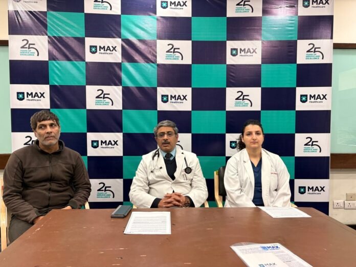 देहरादून: दुपट्टा फंसने से फटी सांस की नली, मैक्स हॉस्पिटल के डॉक्टरों ने जटिल सर्जरी कर बचाई स्कूल टीचर की जान