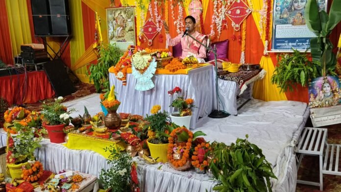 देहरादून: बैंक कॉलोनी में श्रीमद् भागवत कथा ज्ञान यज्ञ का भव्य शुभारंभ, दिव्य कलश यात्रा से हुई शुरुआत