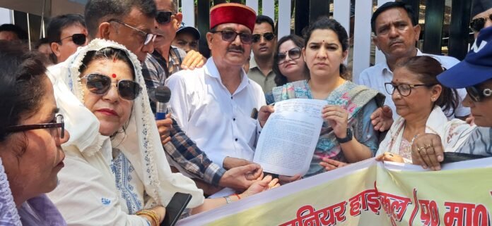 टीईटी अनिवार्यता पर शिक्षकों की चिंता, प्रधानमंत्री को भेजा ज्ञापन