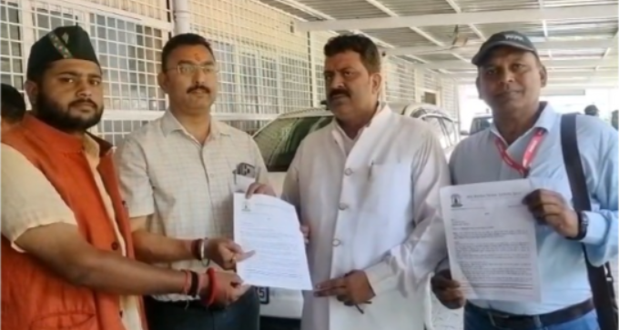 पत्रकार हेम भट्ट मामले में बढ़ा विरोध, पत्रकार संगठनों ने सौंपा ज्ञापन
